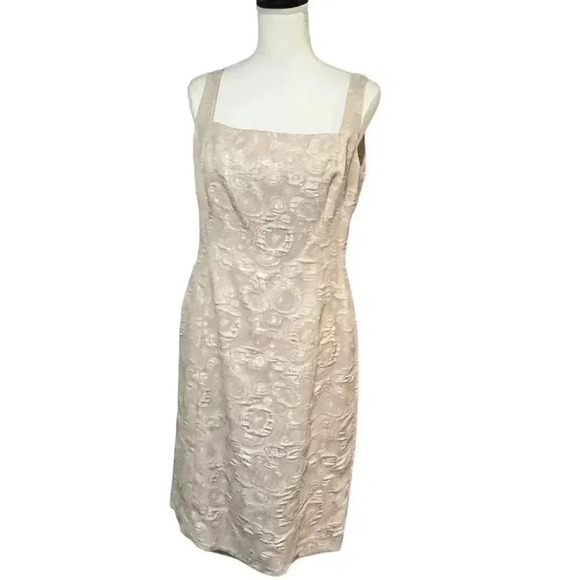 Evan Picone size 12 cream/beige tapestry style with golden sparkle EUC - Picture 4 of 16